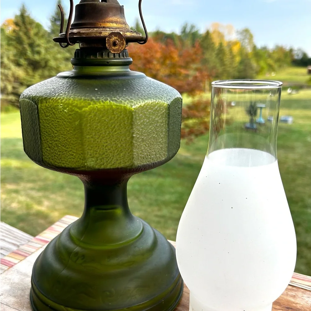 Vintage P & A Risdon Green Glass Oil Lamp Base With Burner And Chimney - Picture 7 of 13